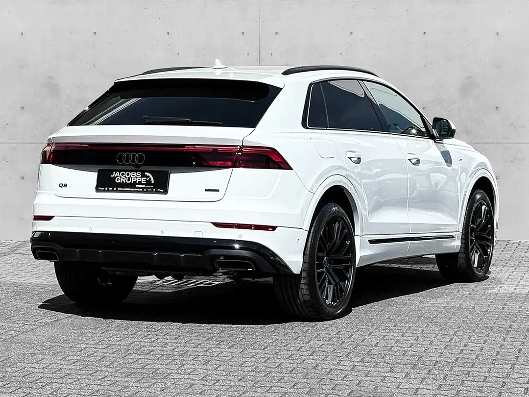 Audi Q8 - Thumbnail 2