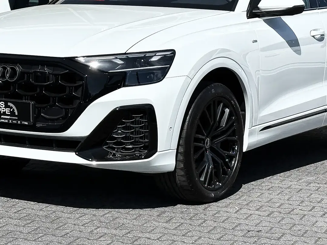 Audi Q8 - Thumbnail 5