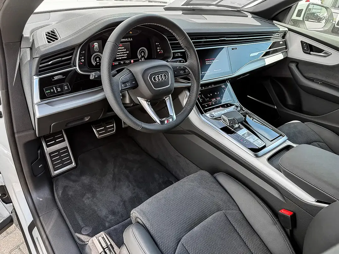 Audi Q8 - Thumbnail 8
