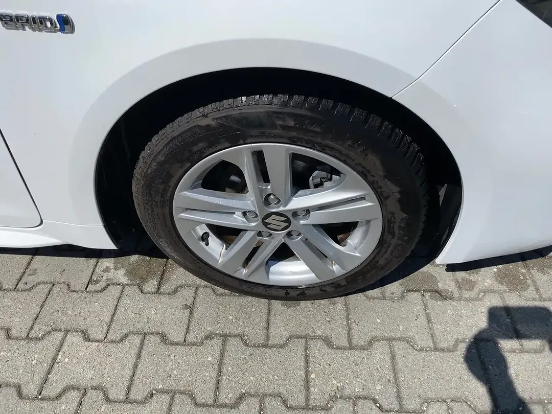Suzuki Swace - Thumbnail 6