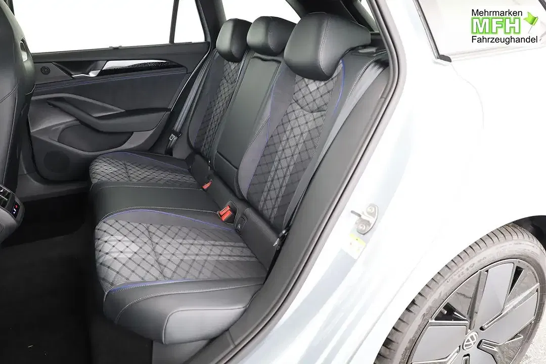 Volkswagen Passat Variant - Thumbnail 10