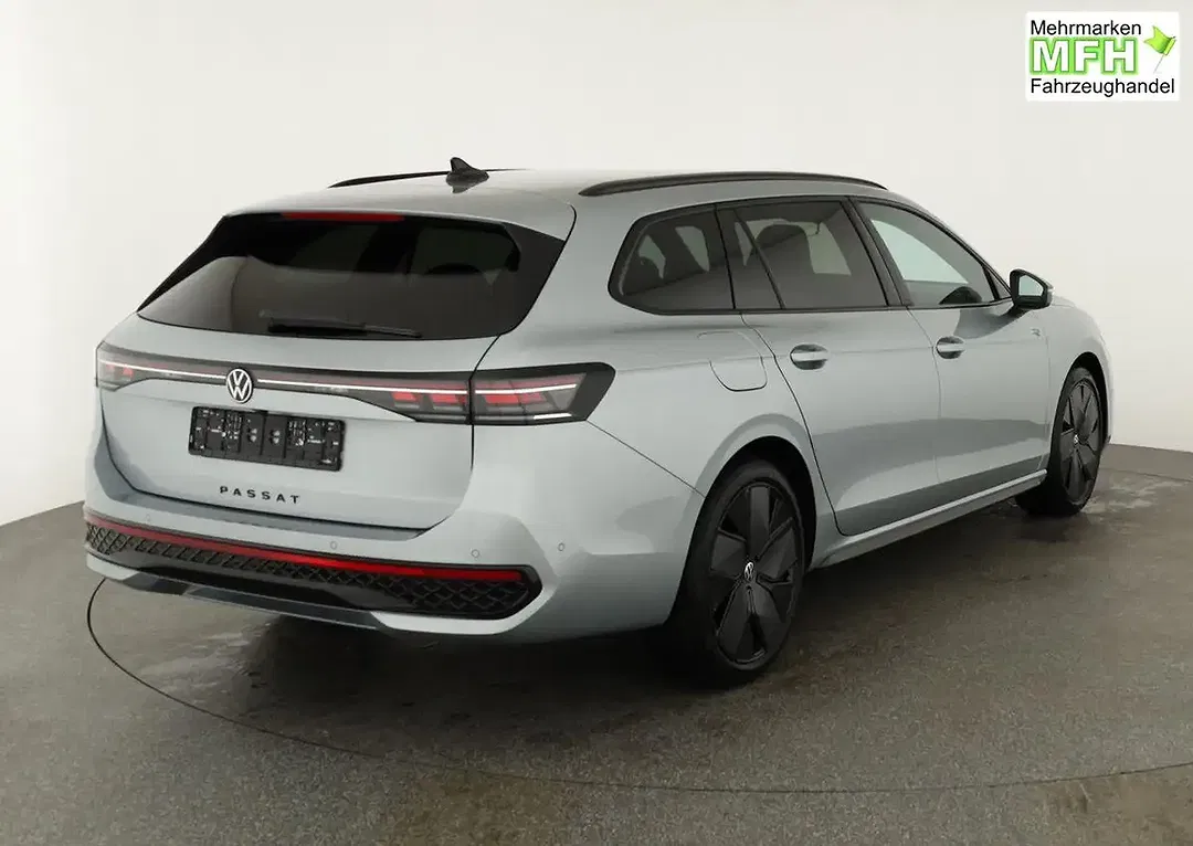 Volkswagen Passat Variant - Thumbnail 2