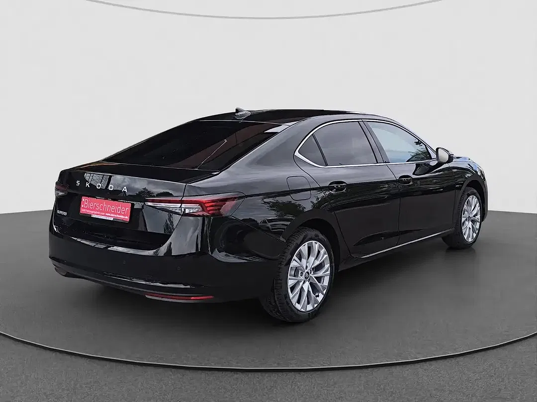 Skoda Superb - Thumbnail 10