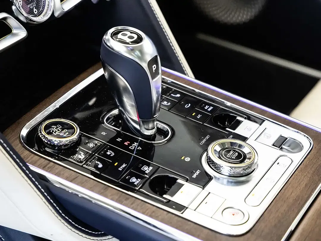 Bentley Flying Spur - Thumbnail 10