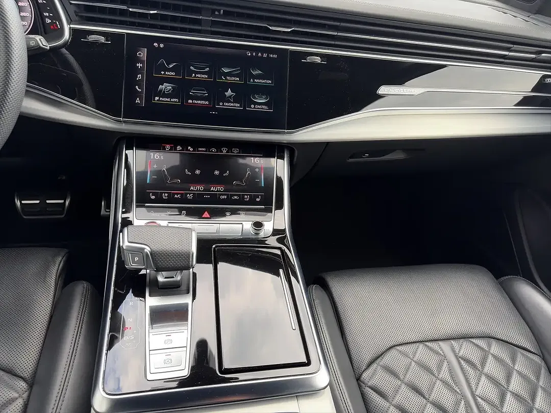 Audi SQ7 - Thumbnail 11
