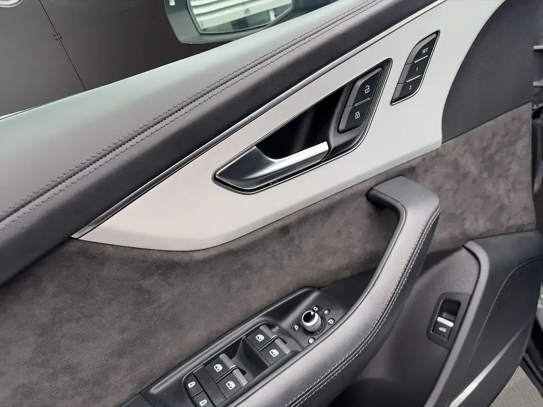 Audi SQ7 - Thumbnail 12