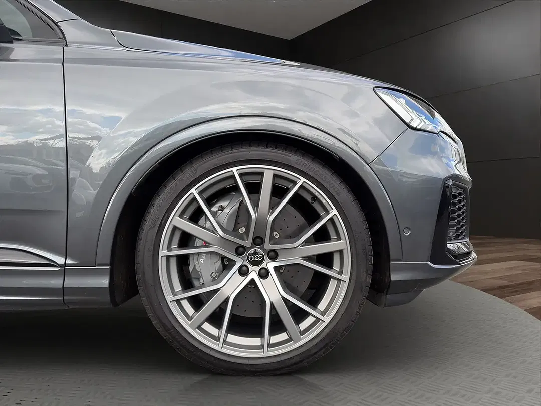 Audi SQ7 - Thumbnail 6