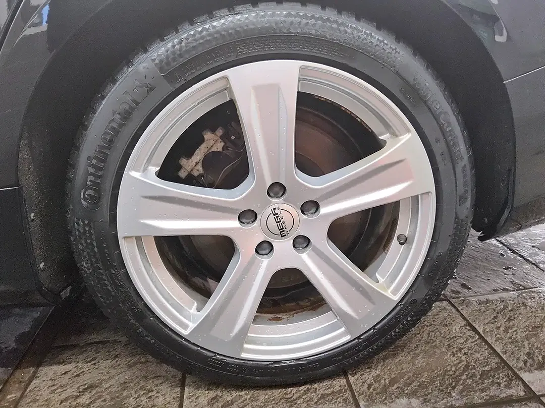 Volvo V60 - Thumbnail 11