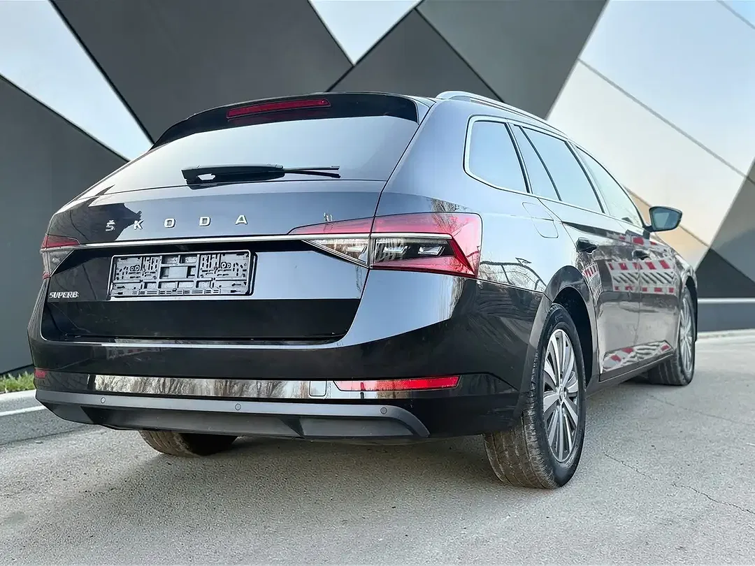 Skoda Superb - Thumbnail 8