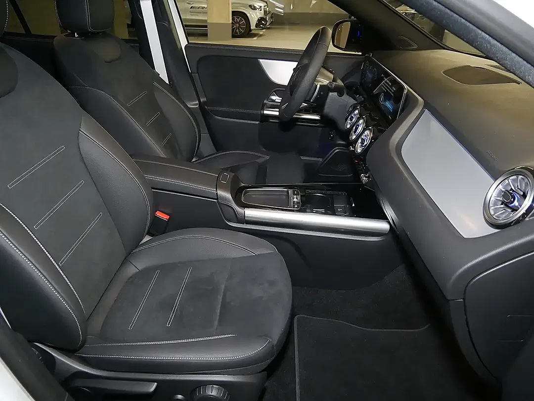 Mercedes-Benz GLA 200 - Thumbnail 5