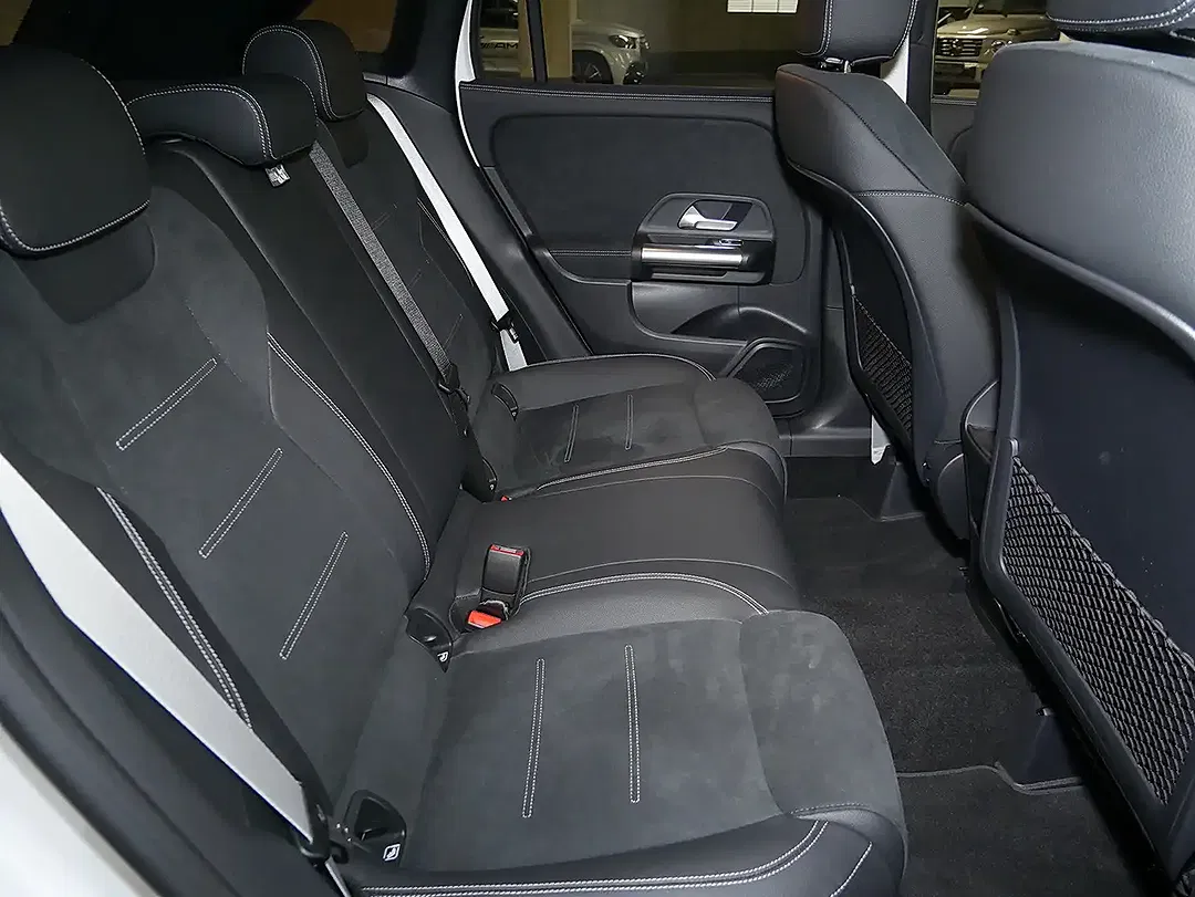 Mercedes-Benz GLA 200 - Thumbnail 7
