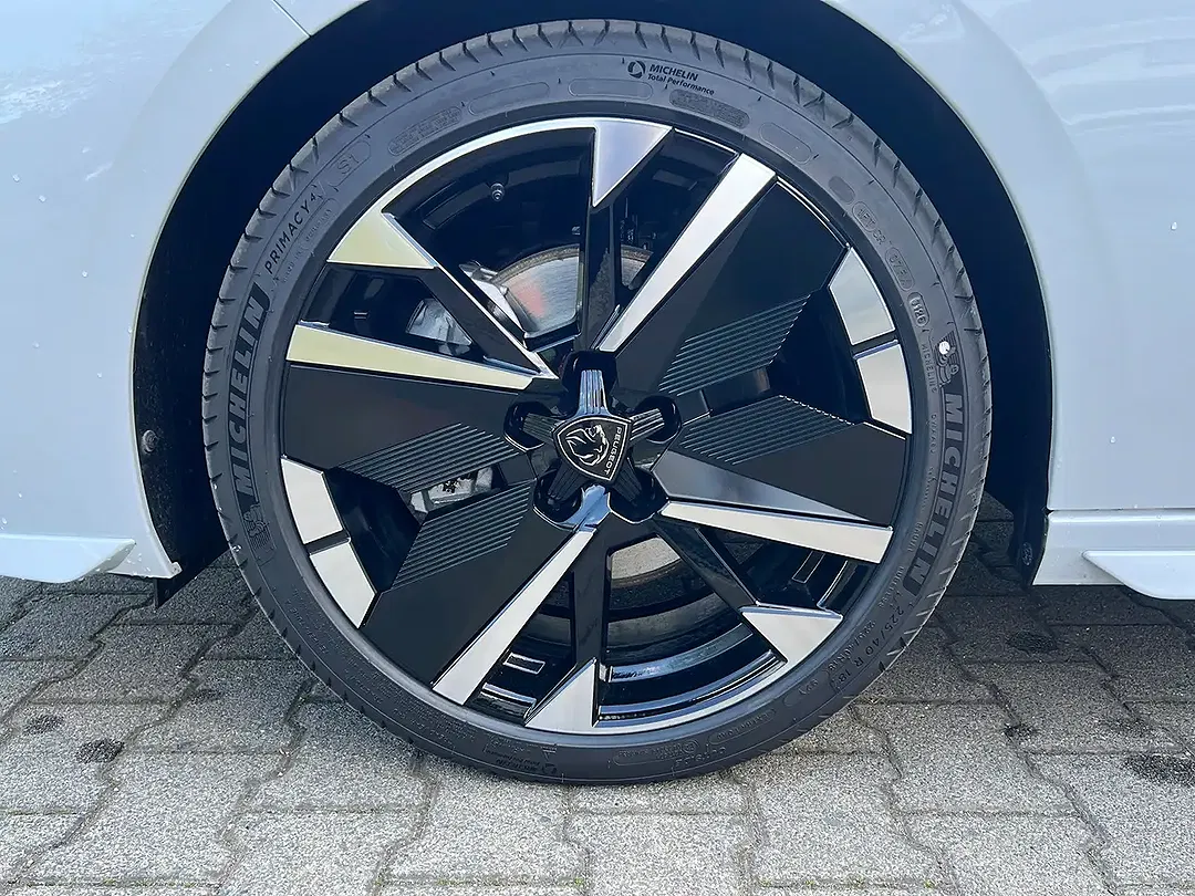 Peugeot 308 - Thumbnail 15