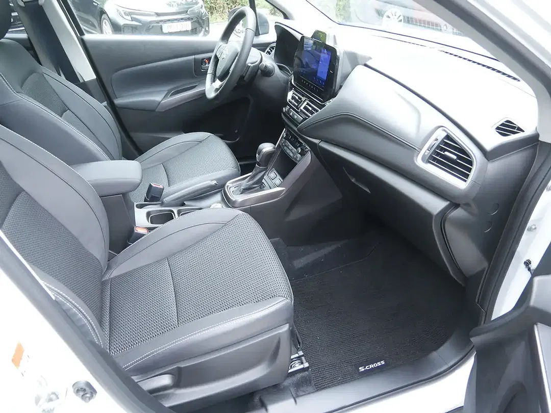 Suzuki S-Cross - Thumbnail 8