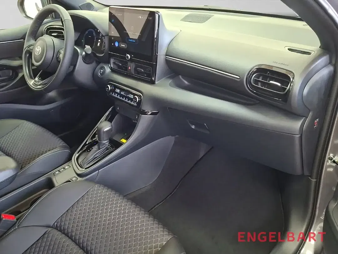 Toyota Yaris - Thumbnail 10