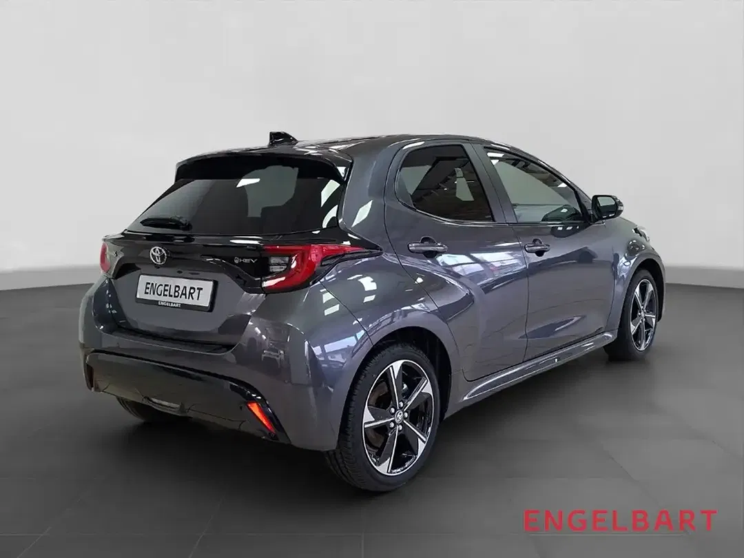 Toyota Yaris - Thumbnail 3