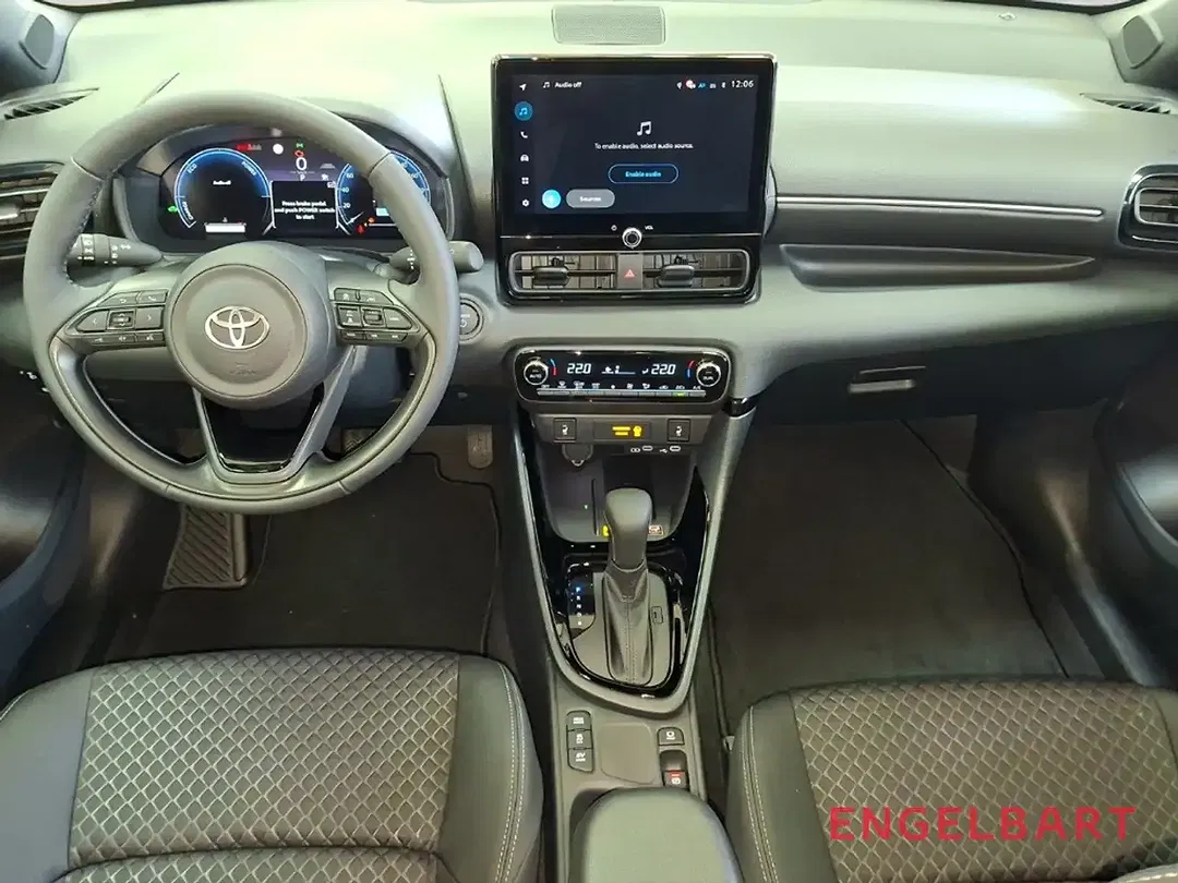 Toyota Yaris - Thumbnail 8