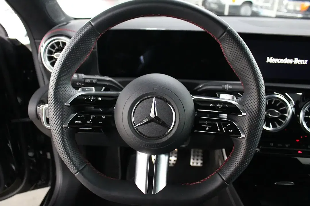 Mercedes-Benz CLA 200 - Thumbnail 10