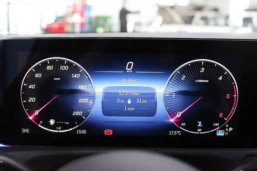 Mercedes-Benz CLA 200 - Thumbnail 14