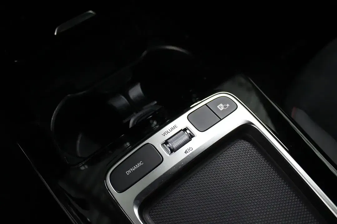 Mercedes-Benz CLA 200 - Thumbnail 15