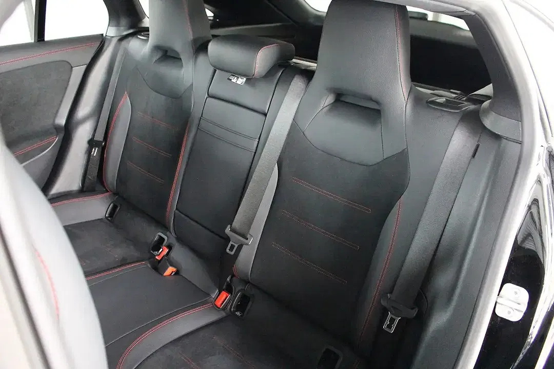Mercedes-Benz CLA 200 - Thumbnail 8