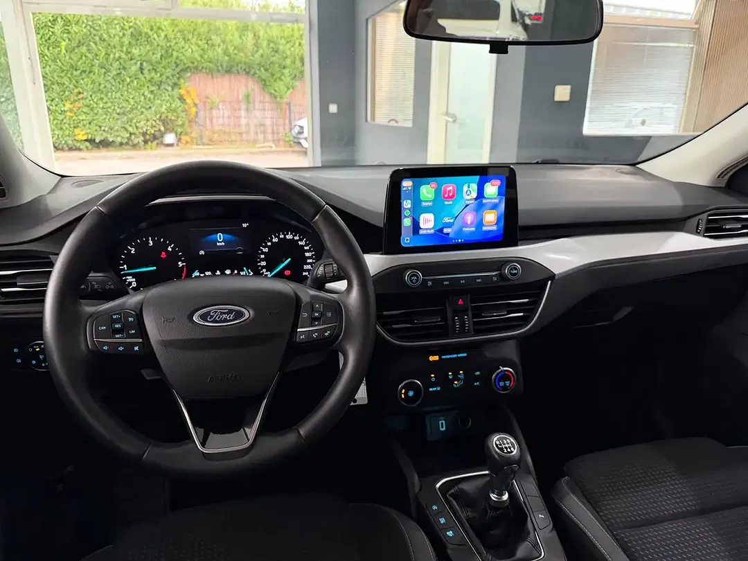 Ford Focus - Thumbnail 6