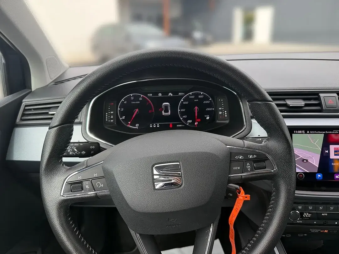 SEAT Arona - Thumbnail 13
