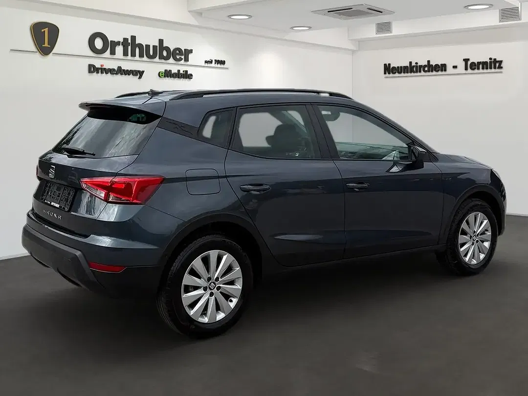 SEAT Arona - Thumbnail 4