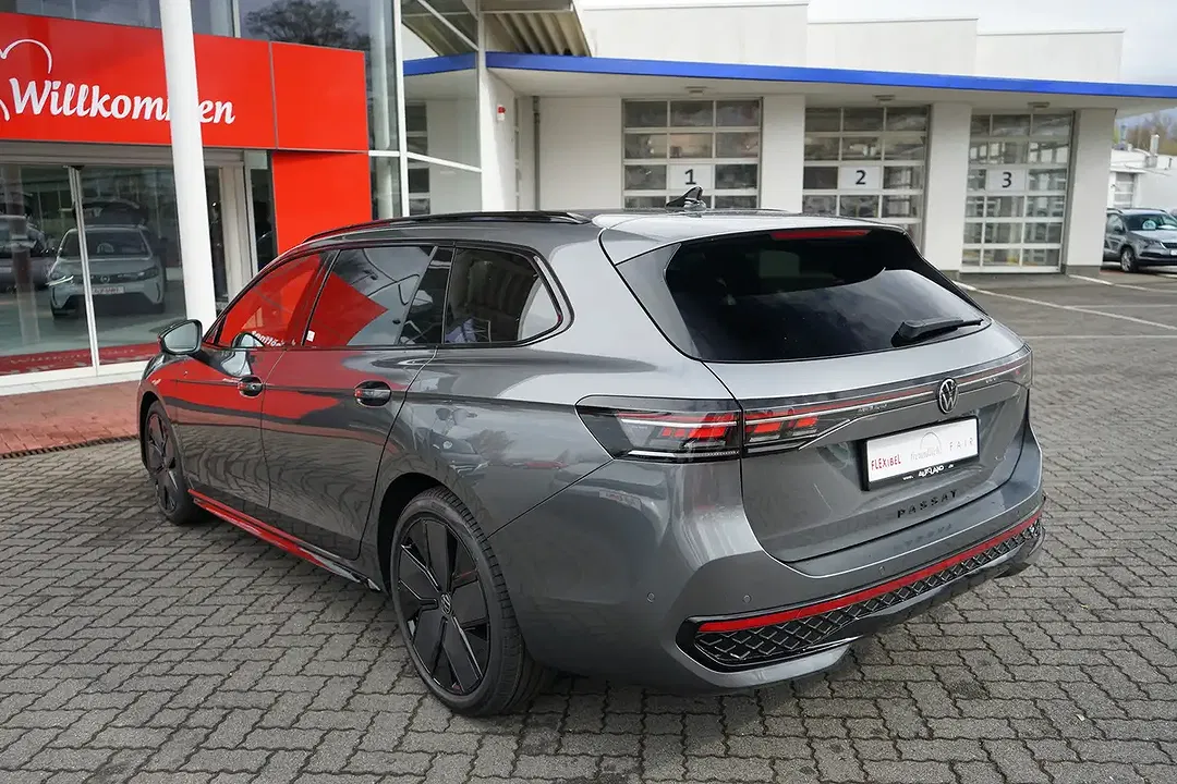 Volkswagen Passat Variant - Thumbnail 7
