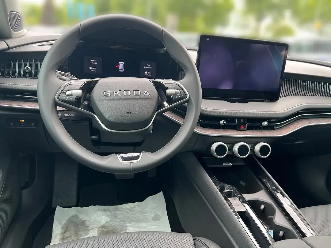 Skoda Superb - Thumbnail 9