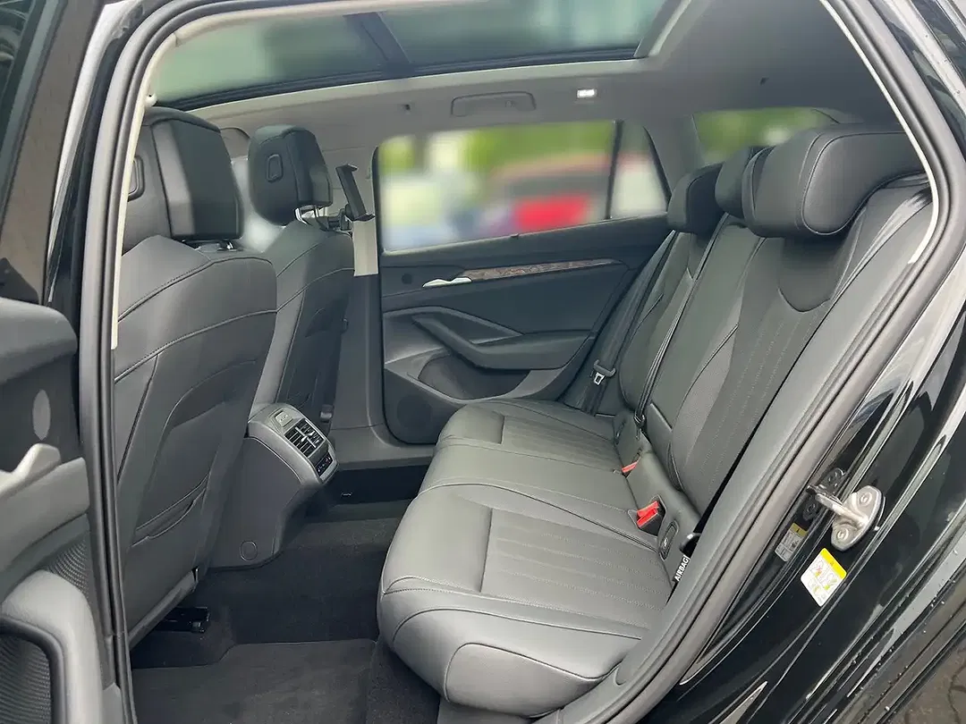 Skoda Superb - Thumbnail 12