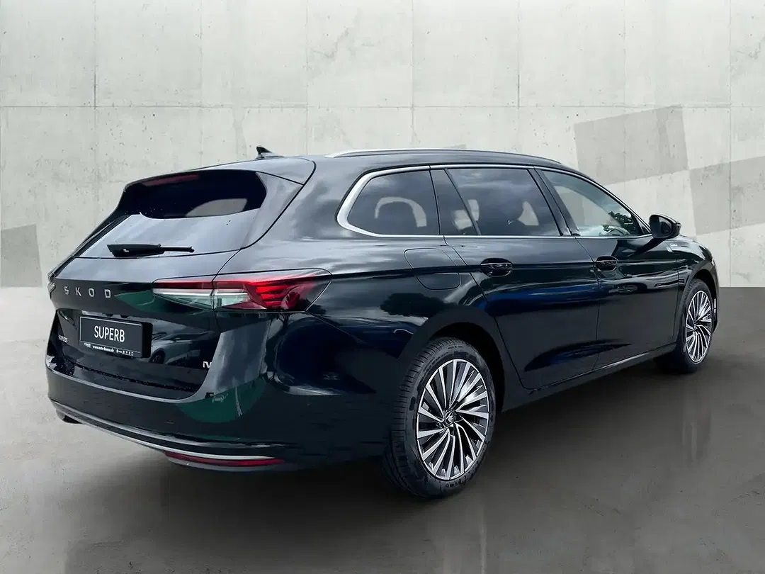 Skoda Superb - Thumbnail 2
