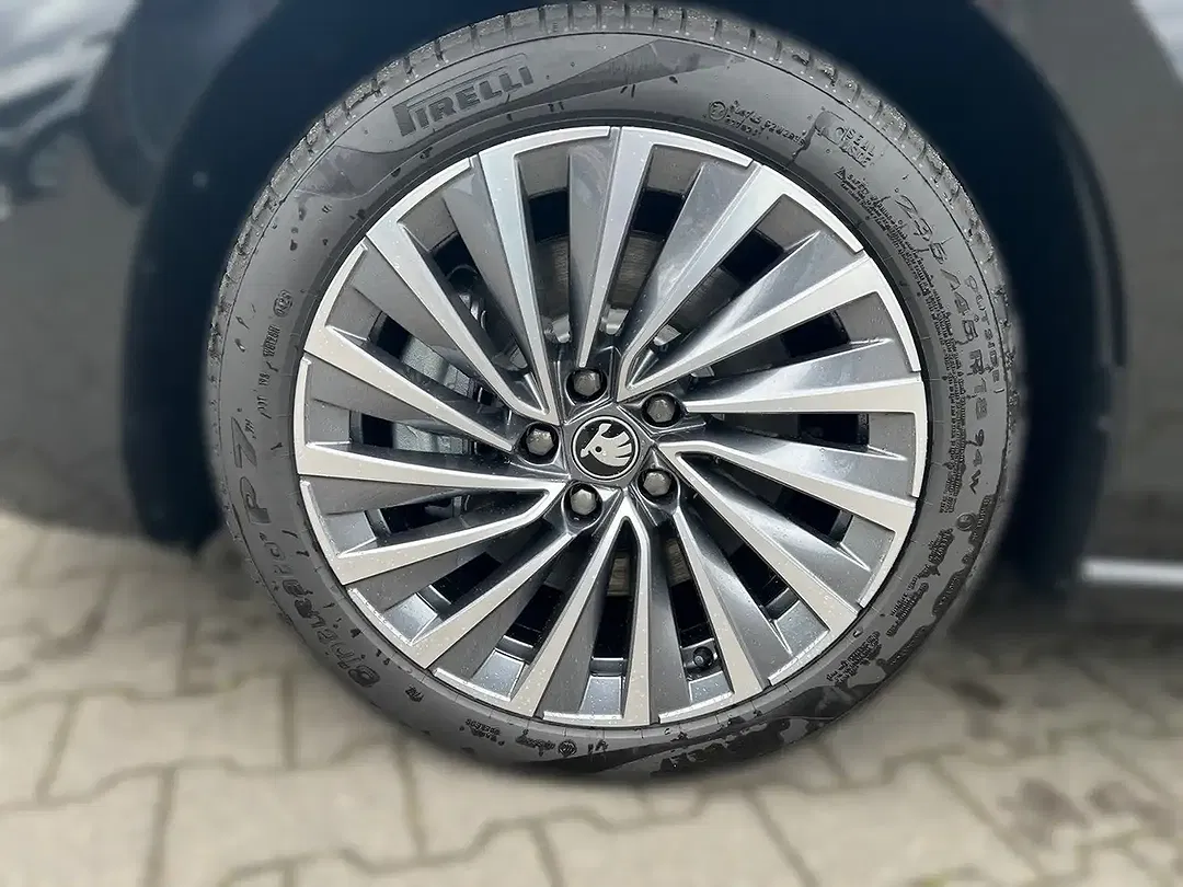 Skoda Superb - Thumbnail 5