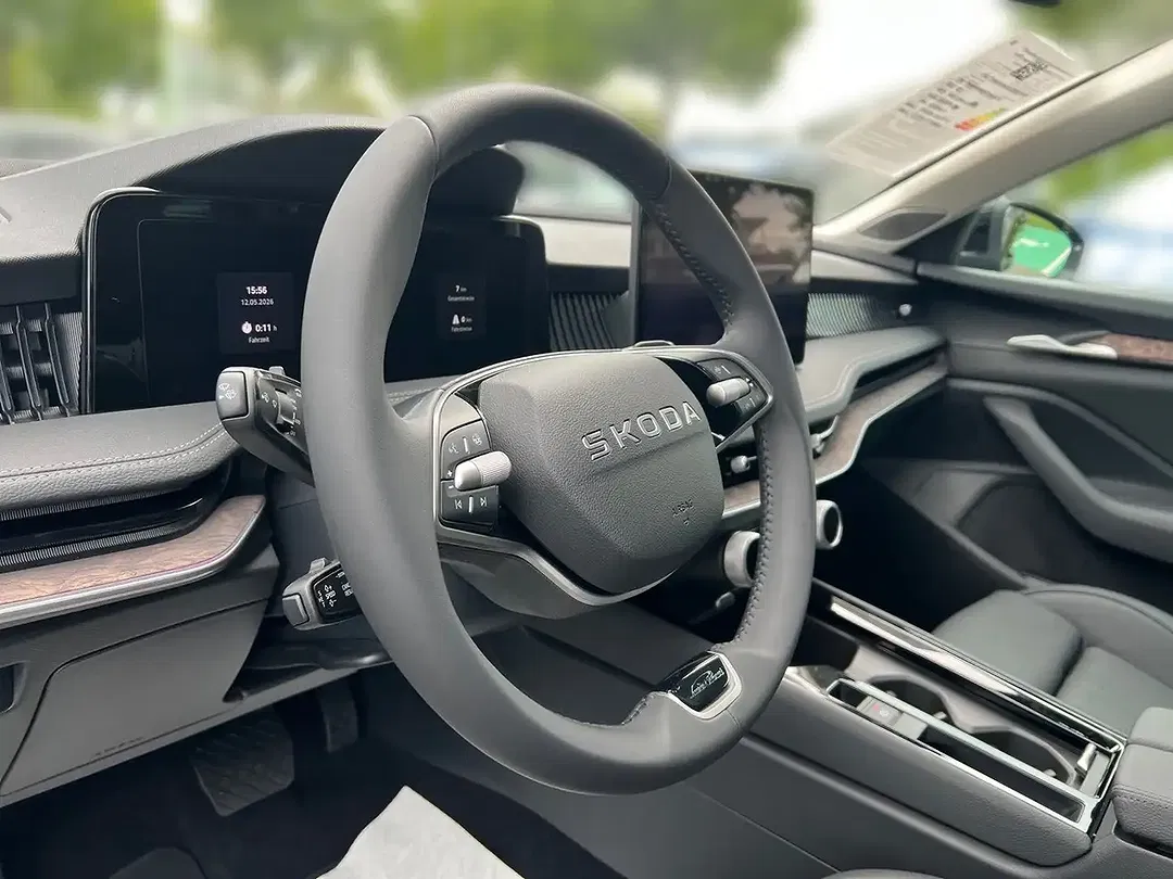 Skoda Superb - Thumbnail 7