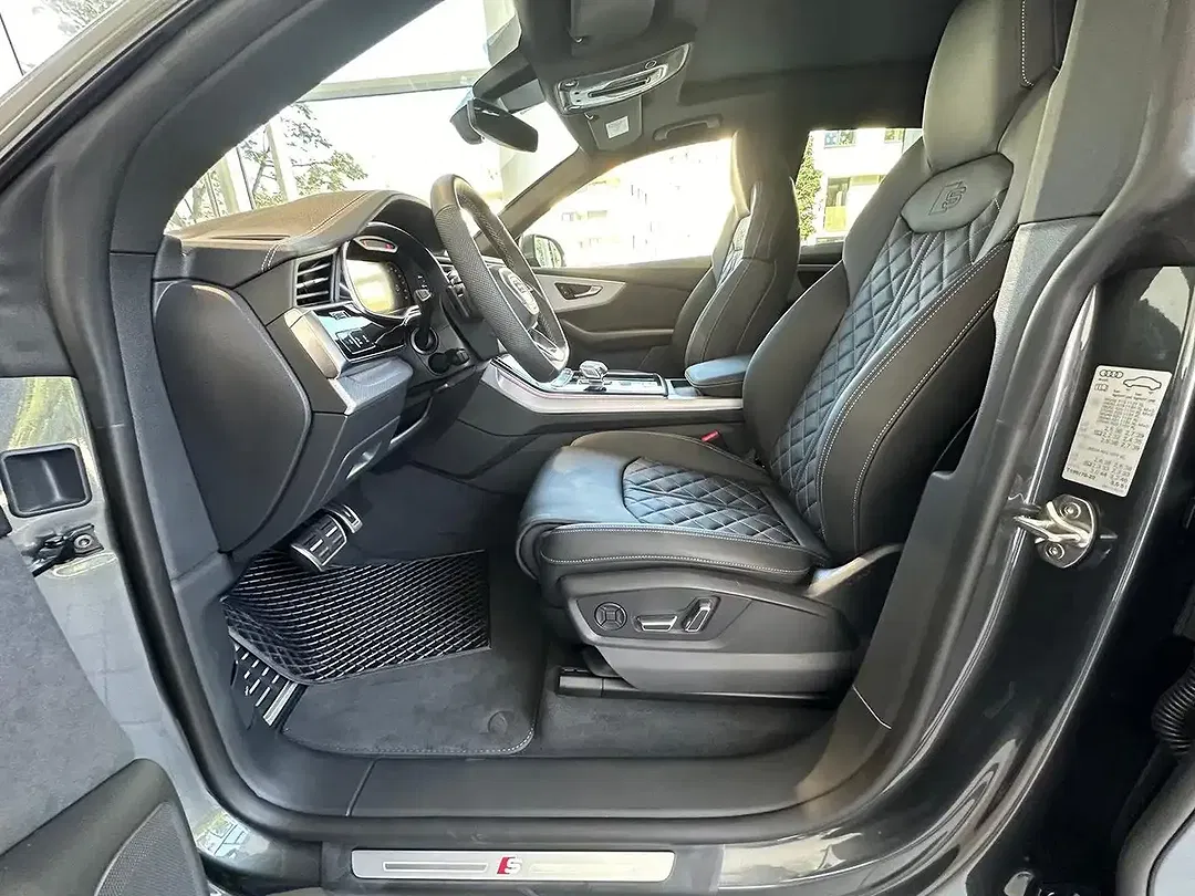 Audi Q8 - Thumbnail 6
