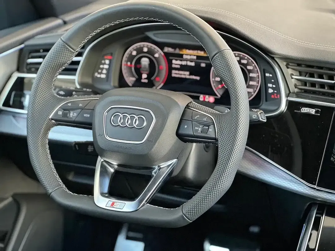 Audi Q8 - Thumbnail 7