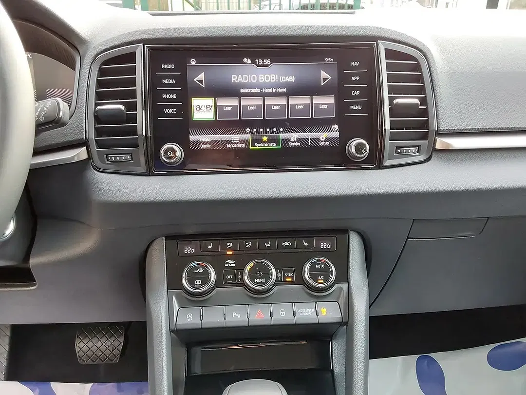 Skoda Karoq - Thumbnail 11
