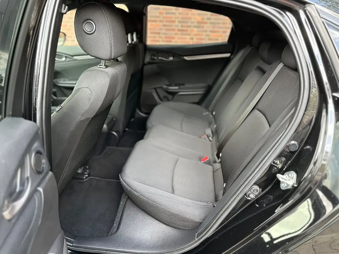 Honda Civic - Thumbnail 6
