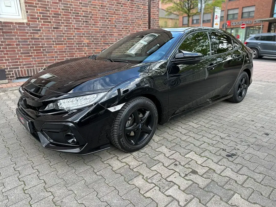 Honda Civic - Thumbnail 2