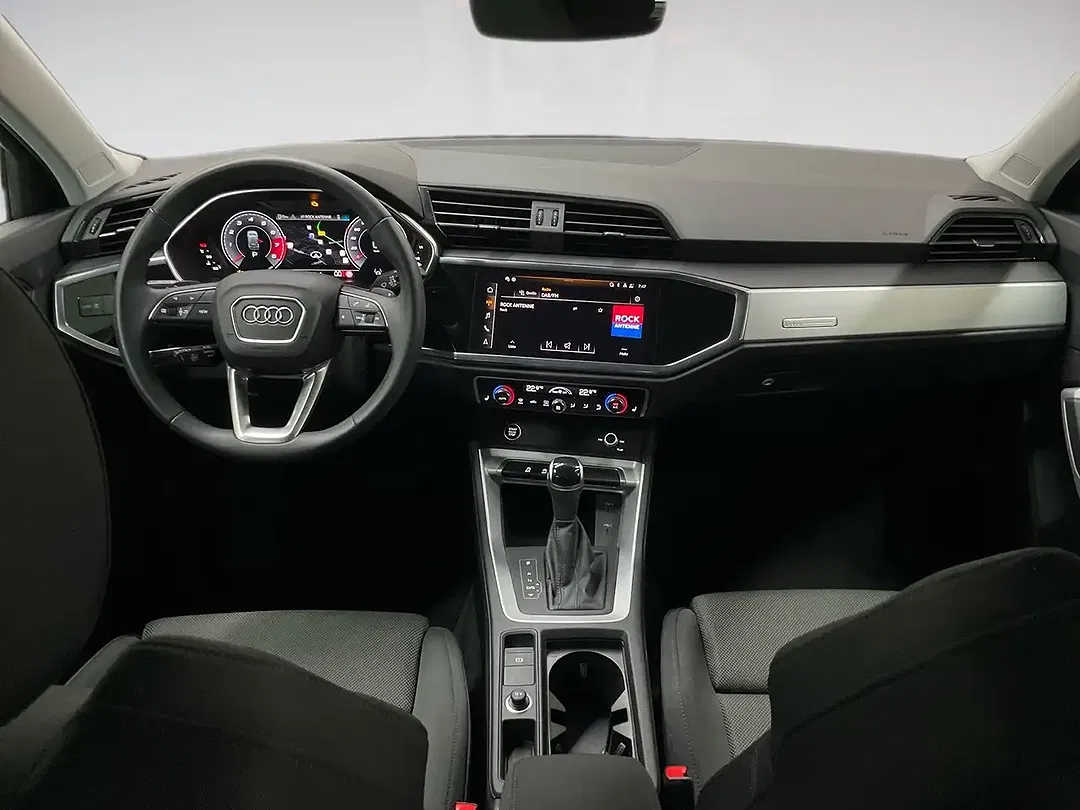 Audi Q3 - Thumbnail 10