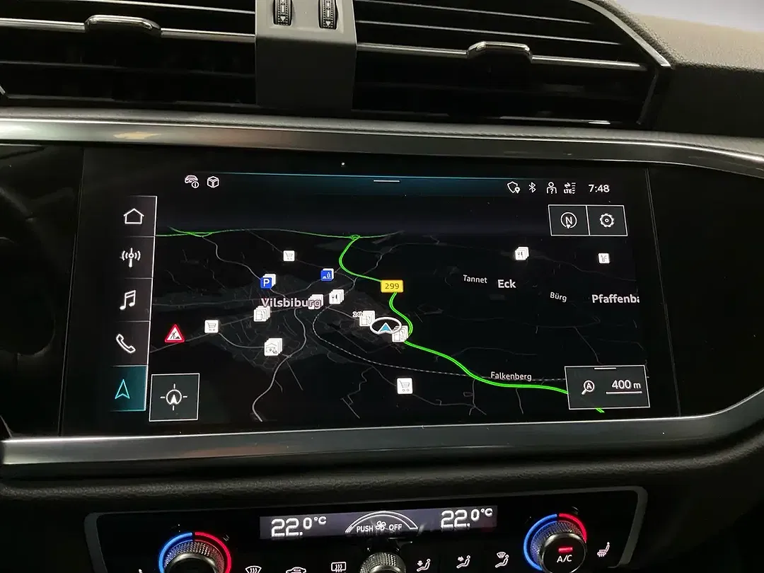 Audi Q3 - Thumbnail 11