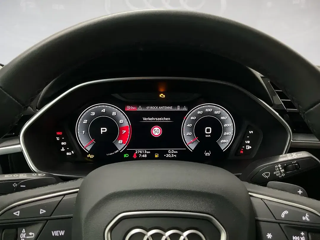 Audi Q3 - Thumbnail 12