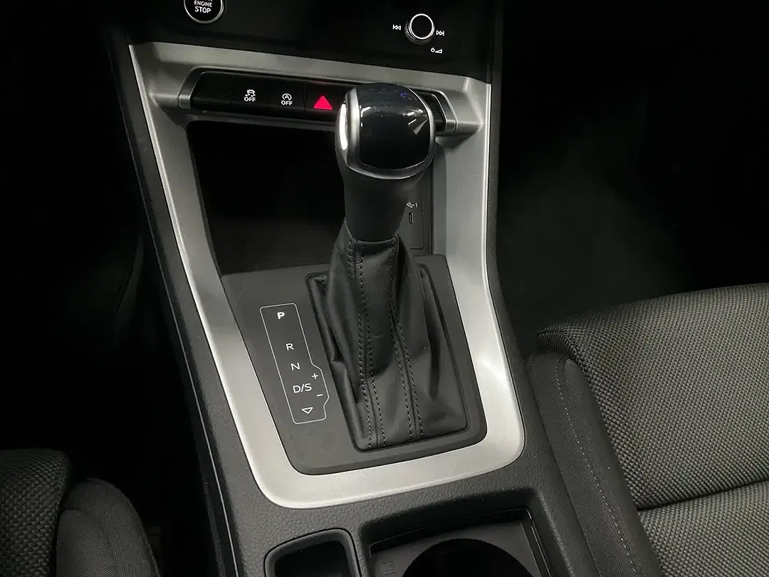 Audi Q3 - Thumbnail 14