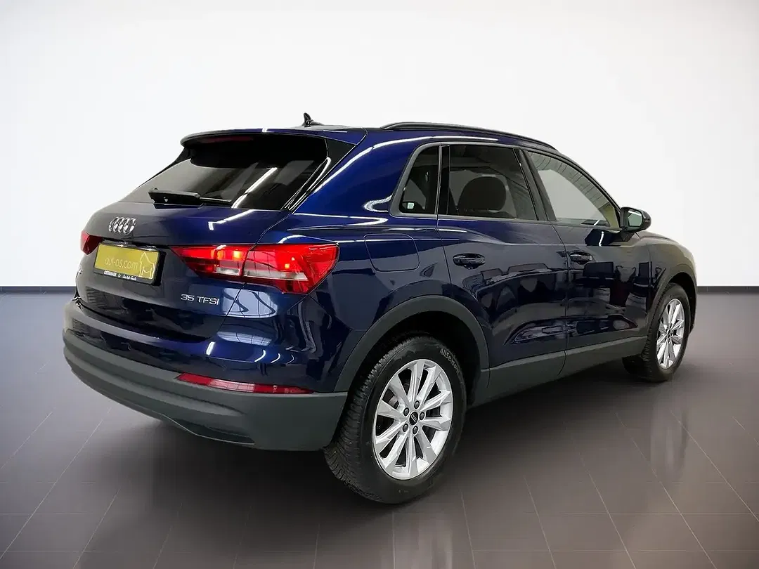 Audi Q3 - Thumbnail 3