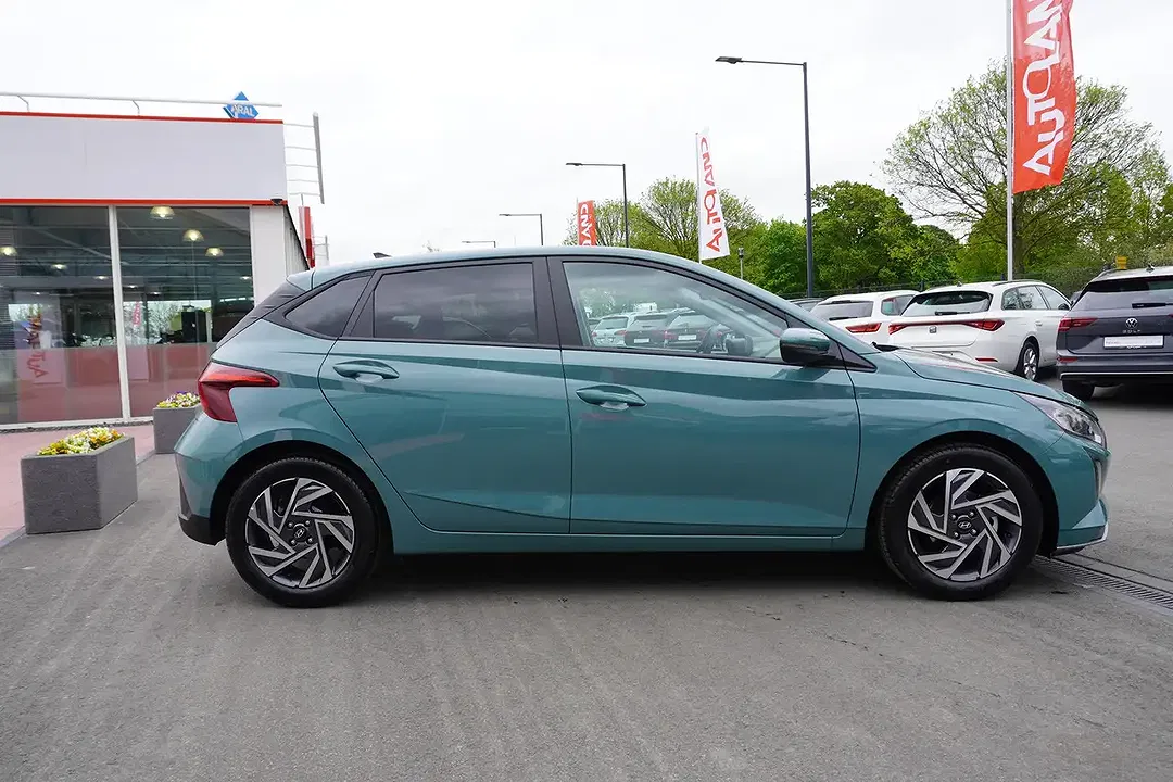 Hyundai i20 - Thumbnail 3