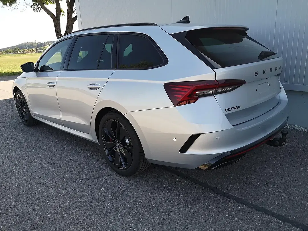 Skoda Octavia - Thumbnail 3