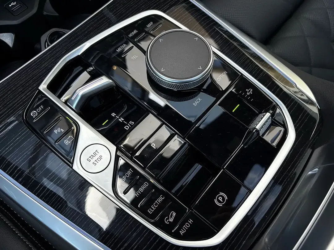 BMW X5 - Thumbnail 10