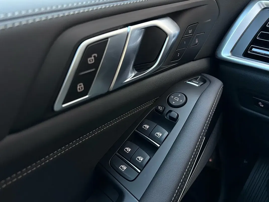 BMW X5 - Thumbnail 12