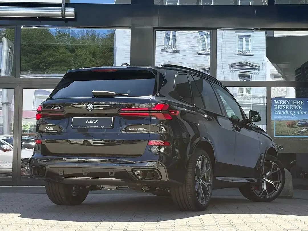 BMW X5 - Thumbnail 2