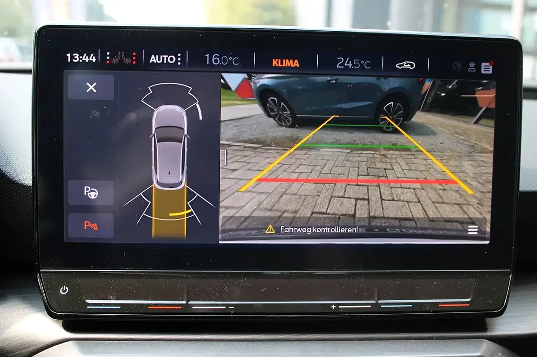 CUPRA Leon - Thumbnail 11