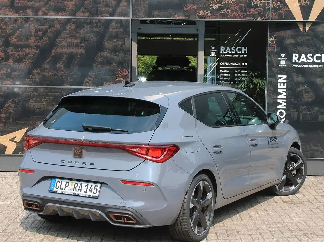 CUPRA Leon - Thumbnail 3